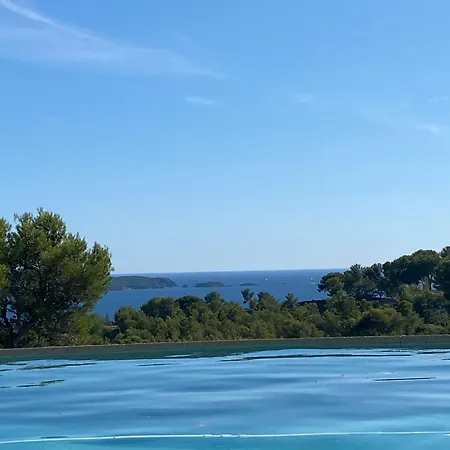 By Elodie Vue & Piscine * Hyères